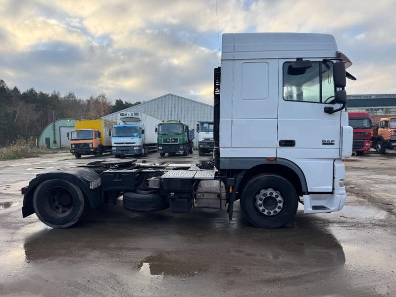 DAF 105 XF 460 Space Cab (MANUAL GEARBOX / BOITE MANUELLE / PERFECT CONDITION) - Tractor head: gambar 4 DAF 105 XF 460 Space Cab (MANUAL GEARBOX / BOITE MANUELLE / PERFECT CONDITION) - Tractor head: gambar 4