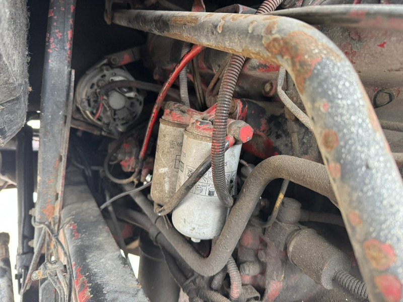 Tractor head MAN 16.170 (BIG AXLE / STEEL SUSPENSION / 6 CYLINDER WITH MANUAL PUMP): gambar 17