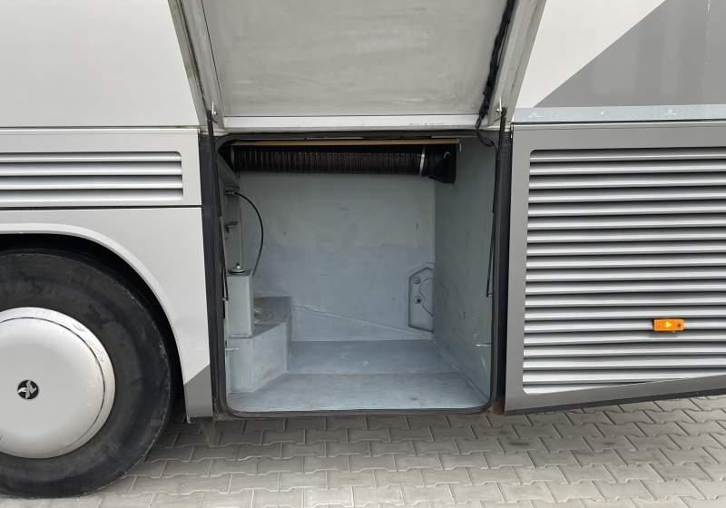 Bus pariwisata Setra 415 GT-HD: gambar 13