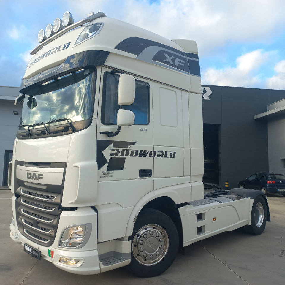 DAF 460 - Tractor head: gambar 3 DAF 460 - Tractor head: gambar 3