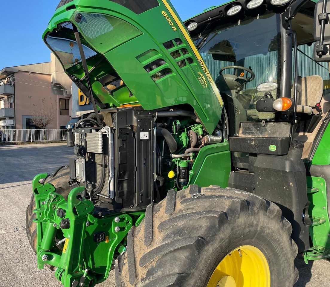 JOHN DEERE 6130 R - Traktor: gambar 5 JOHN DEERE 6130 R - Traktor: gambar 5