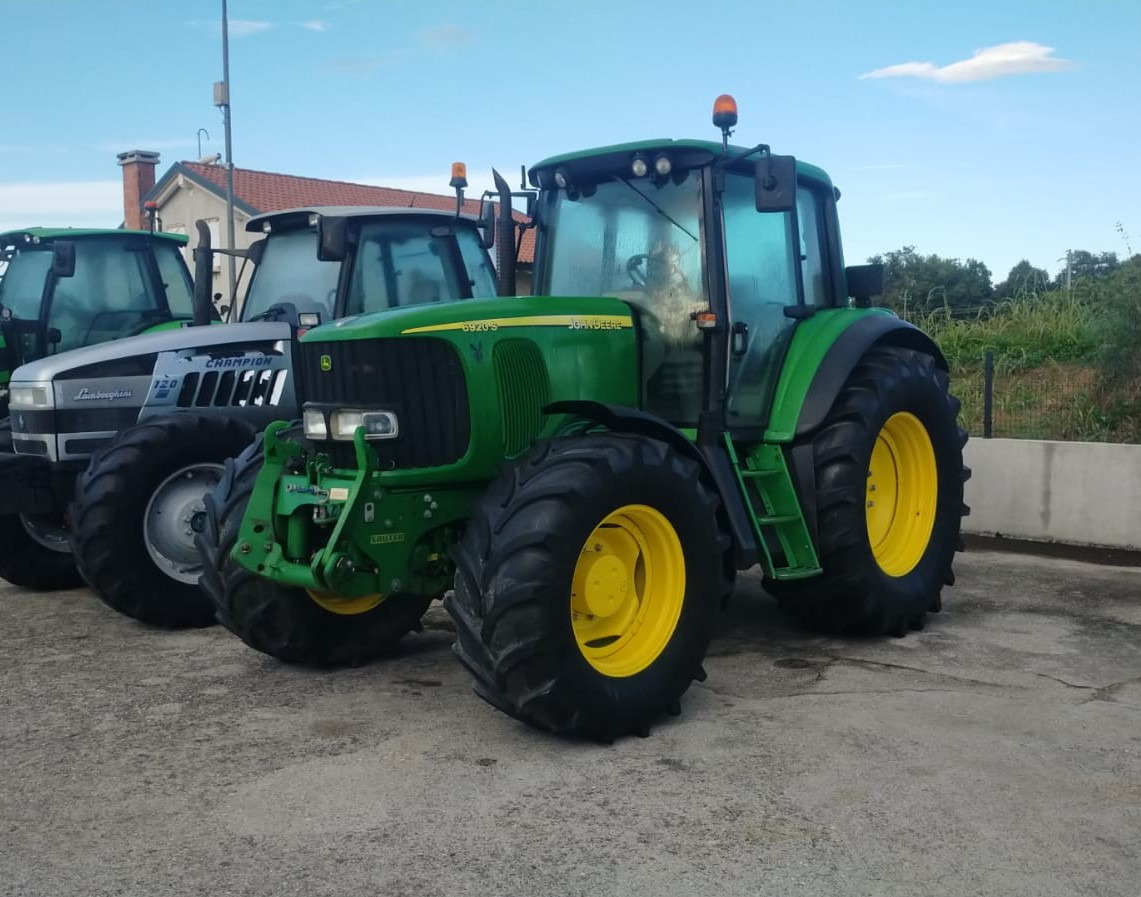 JOHN DEERE 6920 S - Traktor: gambar 1 JOHN DEERE 6920 S - Traktor: gambar 1