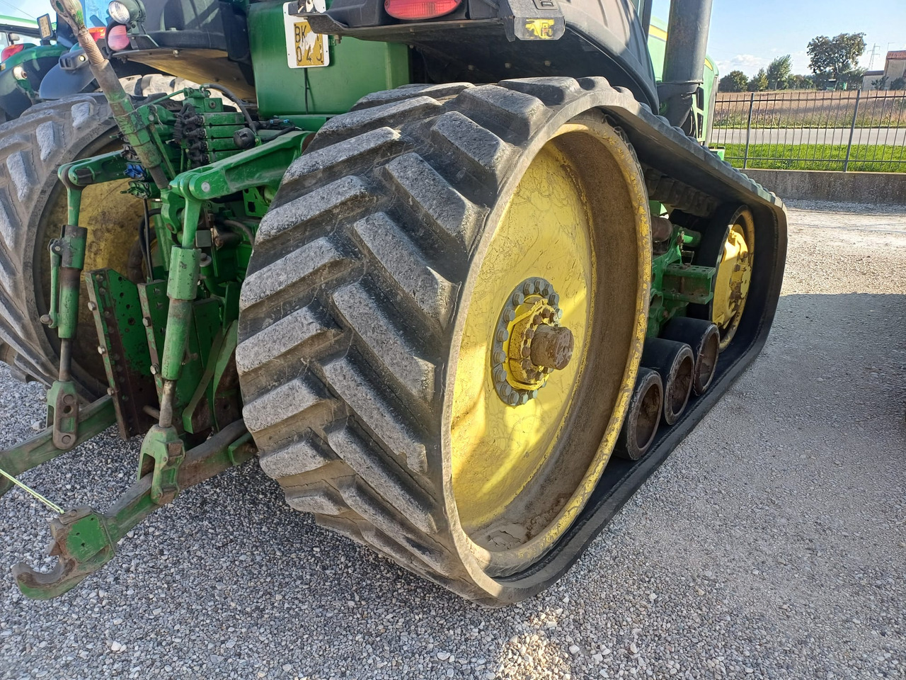 JOHN DEERE 8320 RT - Traktor: gambar 4 JOHN DEERE 8320 RT - Traktor: gambar 4