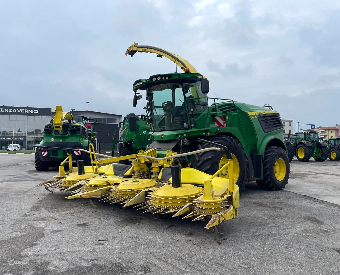 JOHN DEERE 9600i - Pemanen hijauan: gambar 1 JOHN DEERE 9600i - Pemanen hijauan: gambar 1