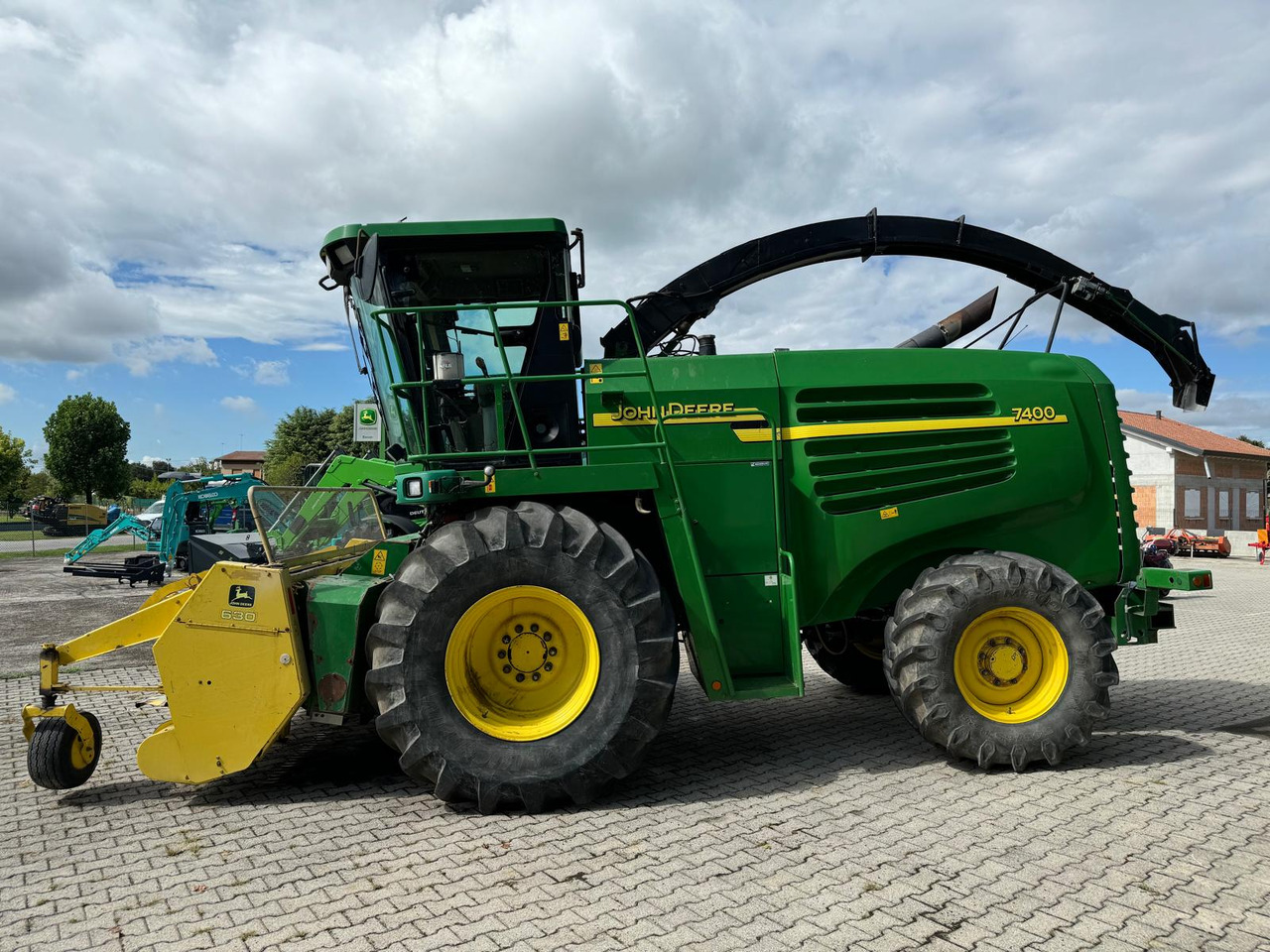 JOHN DEERE TRINCIA 7400 - Pemanen hijauan: gambar 4 JOHN DEERE TRINCIA 7400 - Pemanen hijauan: gambar 4