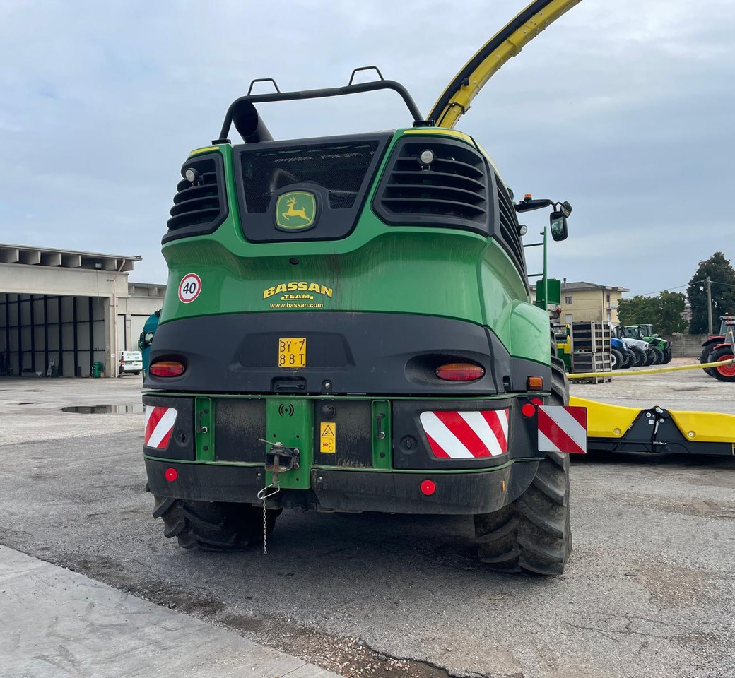 JOHN DEERE TRINCIA 9700i - Pemanen hijauan: gambar 4 JOHN DEERE TRINCIA 9700i - Pemanen hijauan: gambar 4