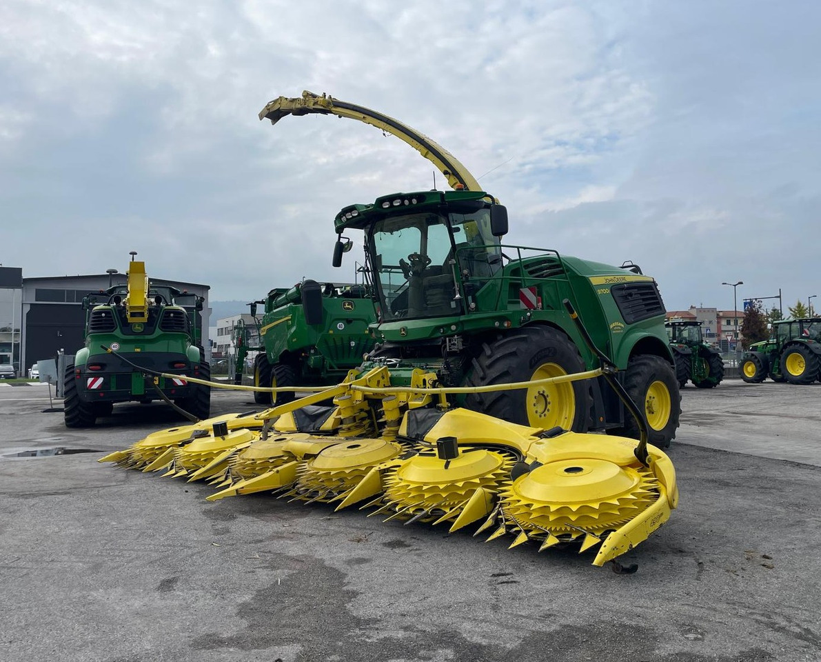 JOHN DEERE TRINCIA 9700i - Pemanen hijauan: gambar 1 JOHN DEERE TRINCIA 9700i - Pemanen hijauan: gambar 1