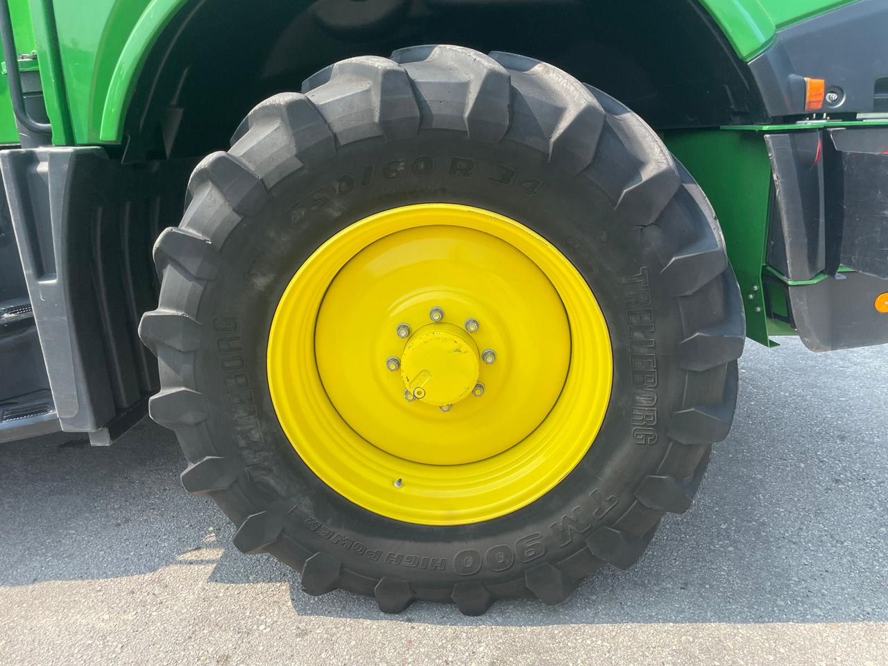 JOHN DEERE TRINCIA 9700i - Pemanen hijauan: gambar 5 JOHN DEERE TRINCIA 9700i - Pemanen hijauan: gambar 5