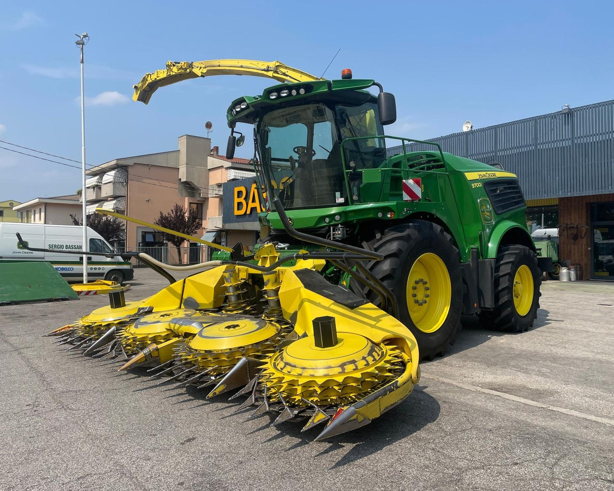 JOHN DEERE TRINCIA 9700i - Pemanen hijauan: gambar 1 JOHN DEERE TRINCIA 9700i - Pemanen hijauan: gambar 1