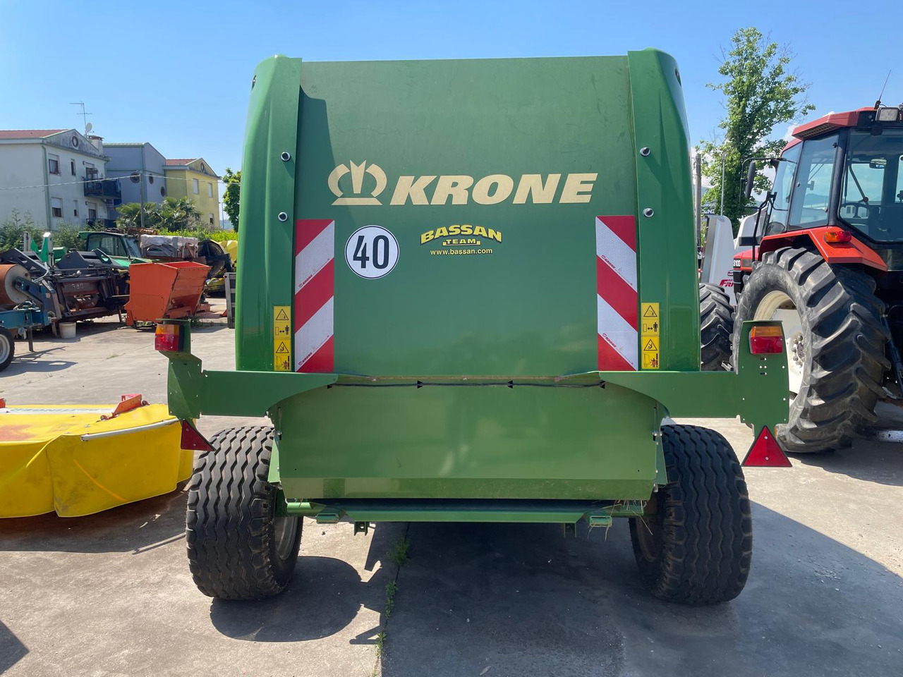 KRONE ROTOPRESSA FORTIMA F 1600 MC - Baler bulat: gambar 3 KRONE ROTOPRESSA FORTIMA F 1600 MC - Baler bulat: gambar 3