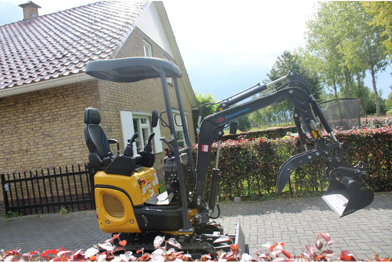 Eurotrac HE 12 servo - Ekskavator mini: gambar 2 Eurotrac HE 12 servo - Ekskavator mini: gambar 2