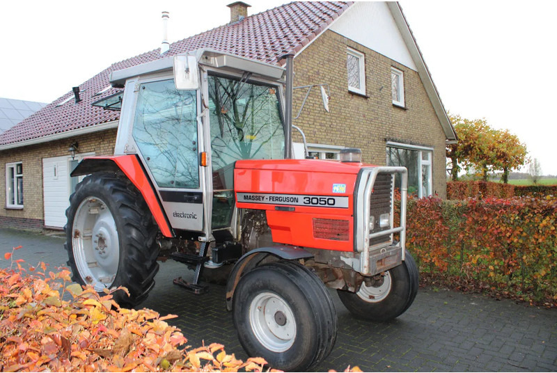 Massey Ferguson 3050 - Traktor: gambar 1 Massey Ferguson 3050 - Traktor: gambar 1
