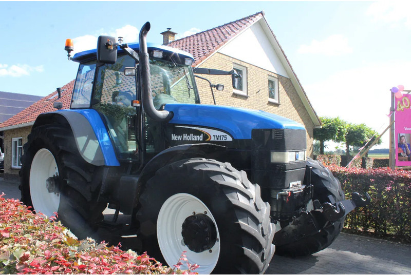 New Holland TM175 TM 175 power command fronthef en front aftakas geveerde cabine lucht - Traktor: gambar 1 New Holland TM175 TM 175 power command fronthef en front aftakas geveerde cabine lucht - Traktor: gambar 1