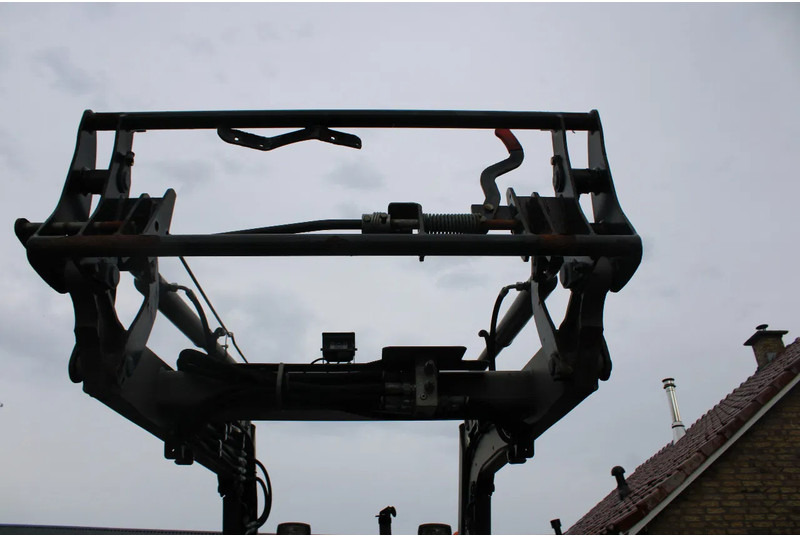 Leasing Steyr 8080 met voorlader Steyr 8080 met voorlader: gambar 11 Leasing Steyr 8080 met voorlader Steyr 8080 met voorlader: gambar 11