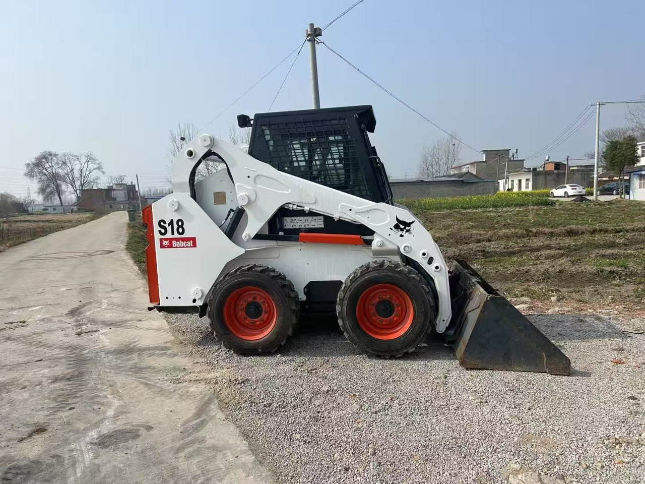 BOBCAT S18 - Skid steer: gambar 3 BOBCAT S18 - Skid steer: gambar 3