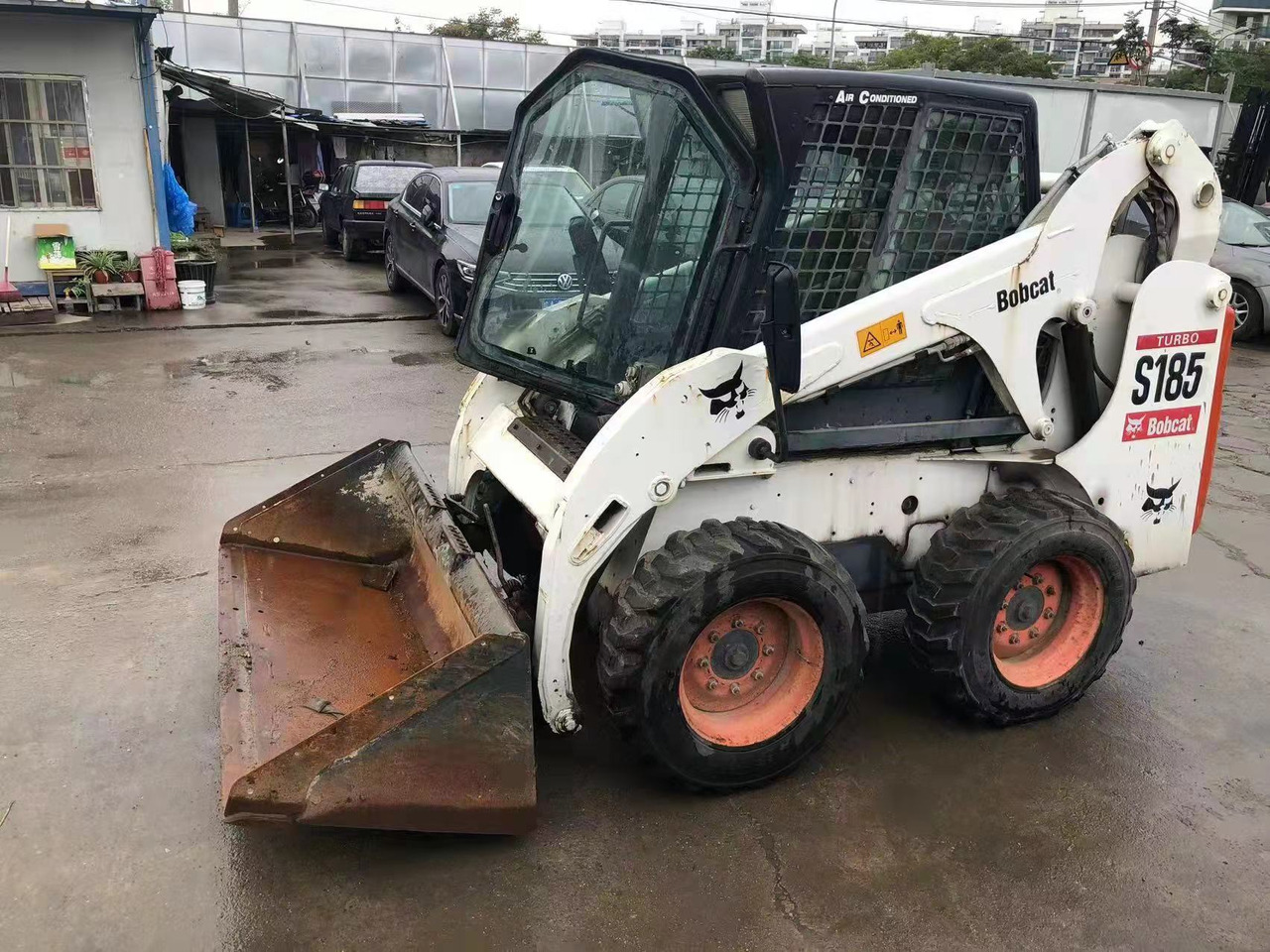 BOBCAT S185 - Skid steer: gambar 2 BOBCAT S185 - Skid steer: gambar 2