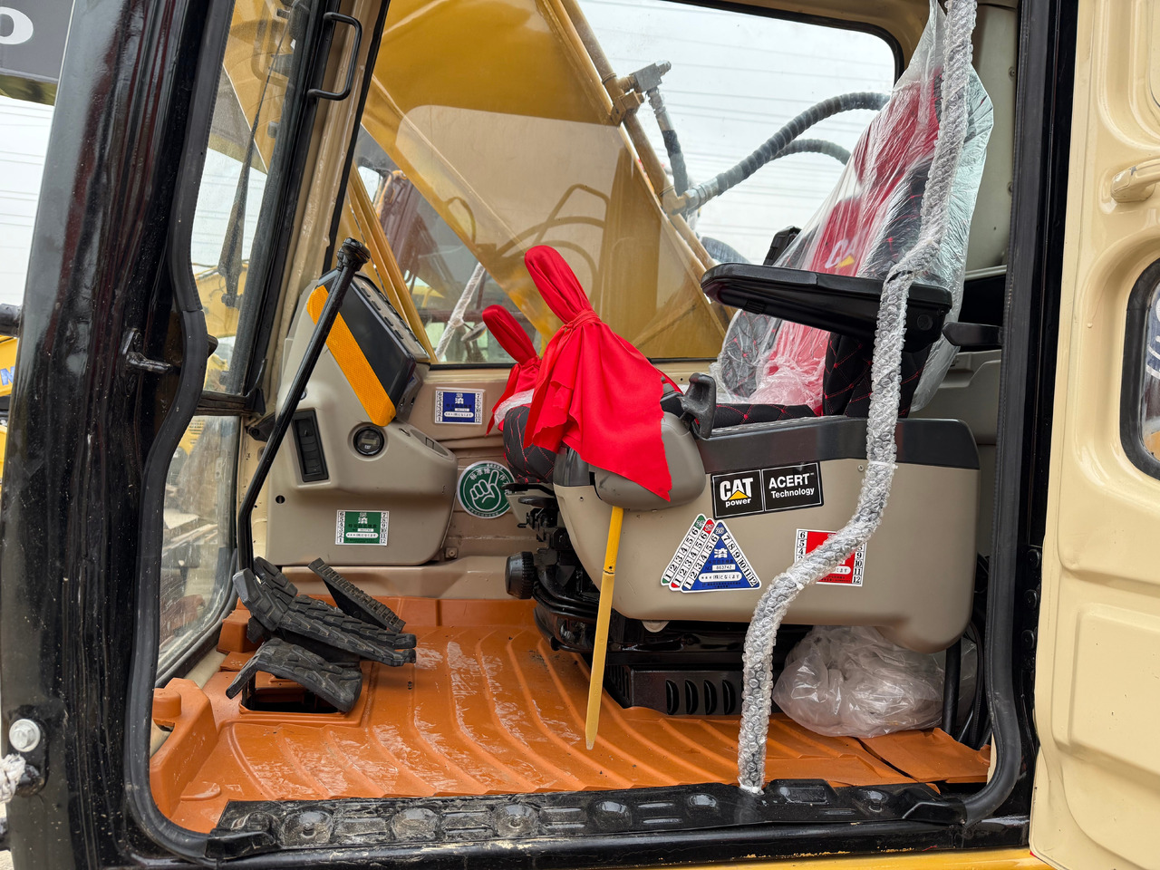 Ekskavator perayap CATERPILLAR 320B [ Copy ] [ Copy ] [ Copy ]: gambar 15