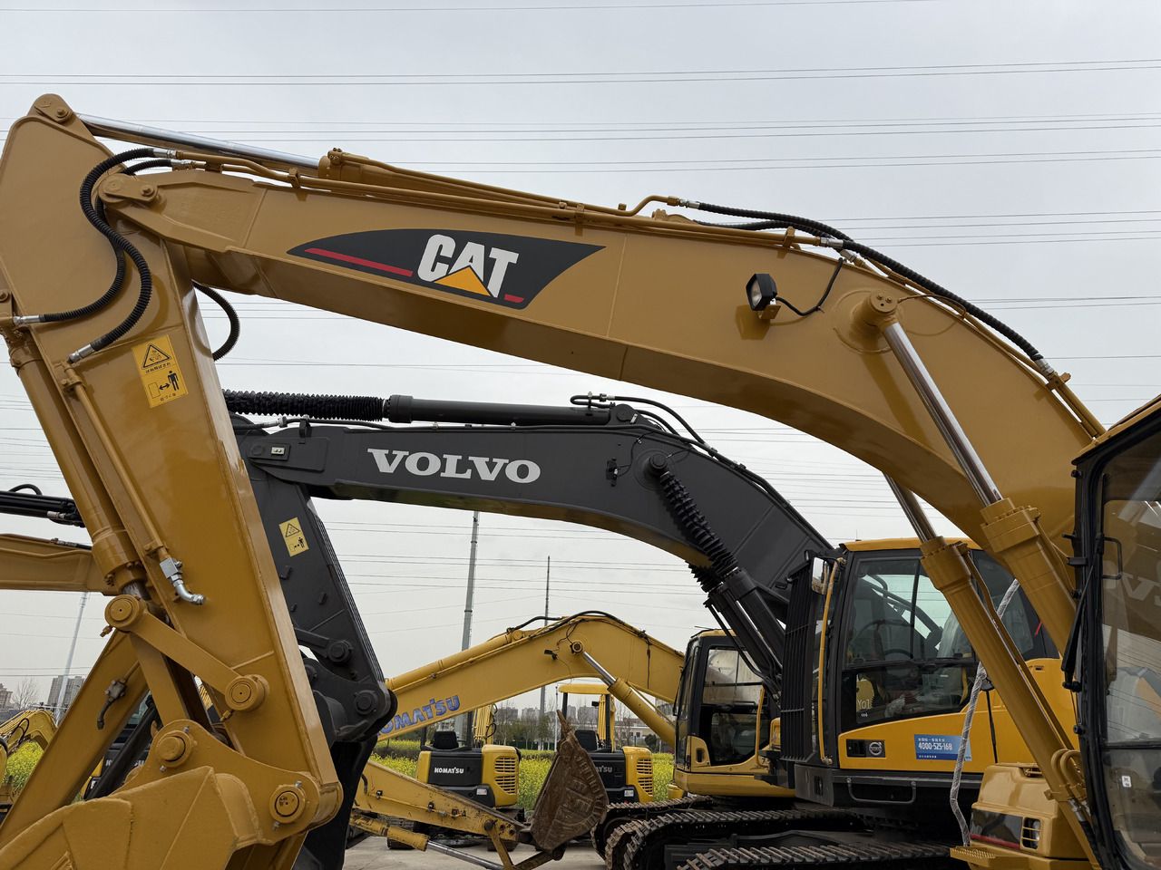 CATERPILLAR used cat 320b - Ekskavator perayap: gambar 3 CATERPILLAR used cat 320b - Ekskavator perayap: gambar 3