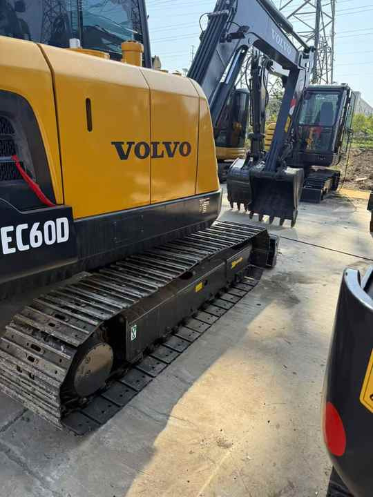 High Quality Used Volvo EC60D Excavator for Sale 6 Ton Compact Machine, Excellent Condition, Ready for Work! - Ekskavator perayap: gambar 2 High Quality Used Volvo EC60D Excavator for Sale 6 Ton Compact Machine, Excellent Condition, Ready for Work! - Ekskavator perayap: gambar 2