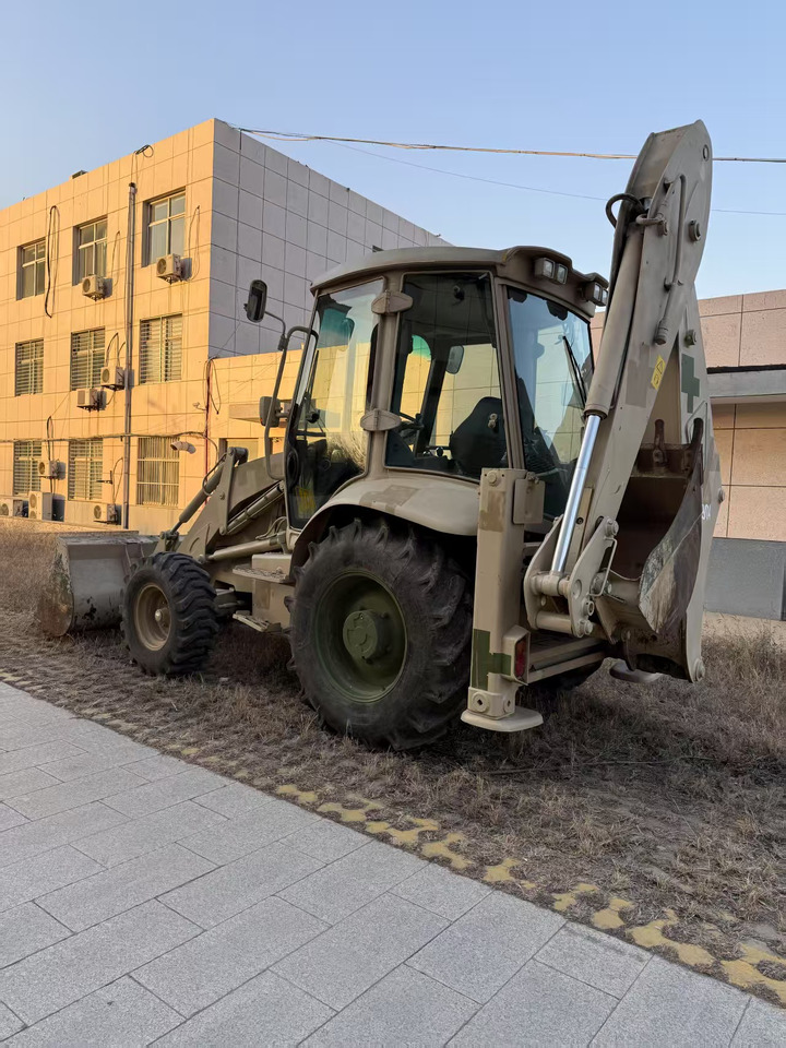 Ekskavator JCB 3CX: gambar 17