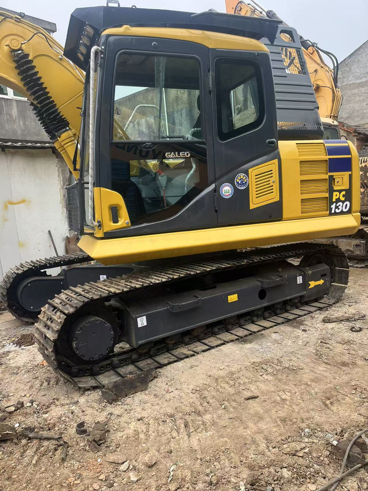 Ekskavator perayap KOMATSU PC130: gambar 6 Ekskavator perayap KOMATSU PC130: gambar 6