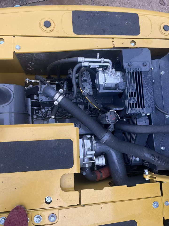 Ekskavator perayap KOMATSU PC130: gambar 8 Ekskavator perayap KOMATSU PC130: gambar 8