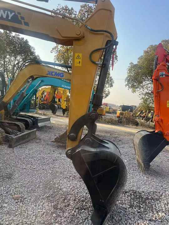 Ekskavator perayap USED Sany 95 Excavator  with Good Condition  for Sale: gambar 6