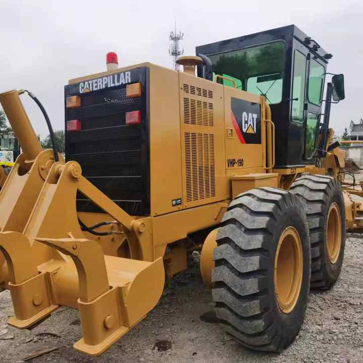 Used CAT 140H Motor Grader From Japan with Excellent Performance Caterpillar 140h in Good Condition for Sale - Grader: gambar 4 Used CAT 140H Motor Grader From Japan with Excellent Performance Caterpillar 140h in Good Condition for Sale - Grader: gambar 4