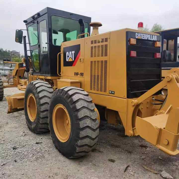 Used CAT 140H Motor Grader From Japan with Excellent Performance Caterpillar 140h in Good Condition for Sale - Grader: gambar 3 Used CAT 140H Motor Grader From Japan with Excellent Performance Caterpillar 140h in Good Condition for Sale - Grader: gambar 3