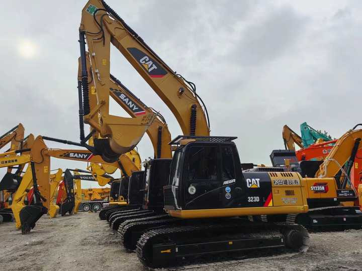 Used Digger CAT 323DL Construction Machinery Construction Digger Used CAT 323DL Cheap Excavator - Ekskavator perayap: gambar 3 Used Digger CAT 323DL Construction Machinery Construction Digger Used CAT 323DL Cheap Excavator - Ekskavator perayap: gambar 3