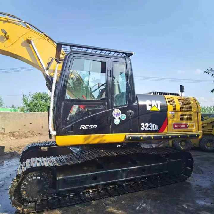 Used Digger CAT 323DL Construction Machinery Construction Digger Used CAT 323DL Cheap Excavator - Ekskavator perayap: gambar 1 Used Digger CAT 323DL Construction Machinery Construction Digger Used CAT 323DL Cheap Excavator - Ekskavator perayap: gambar 1