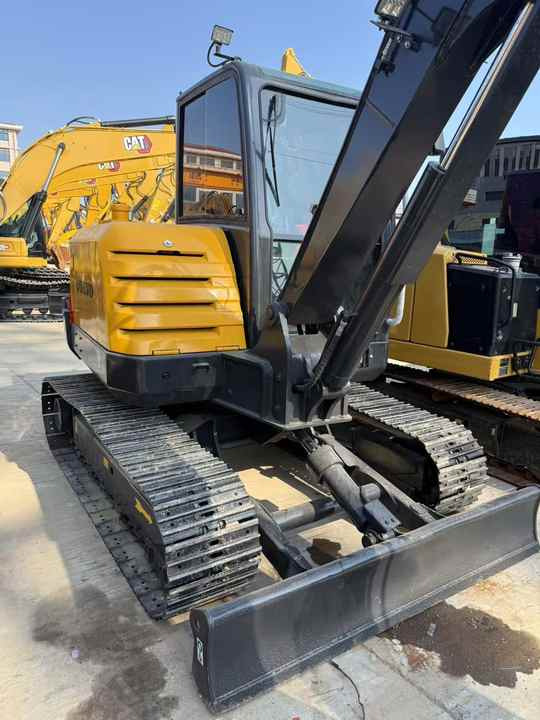 Used Digger VOLVO EC60D Construction Machinery Construction Digger Used VOLVO EC60D Cheap Excavator - Ekskavator mini: gambar 5 Used Digger VOLVO EC60D Construction Machinery Construction Digger Used VOLVO EC60D Cheap Excavator - Ekskavator mini: gambar 5