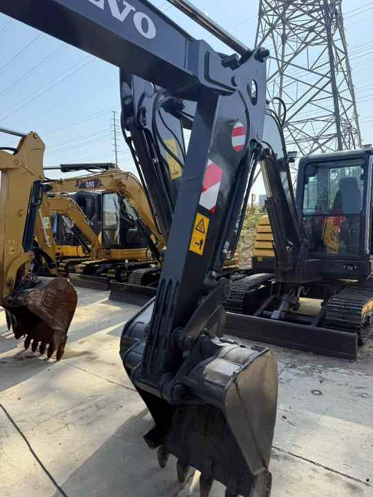 Used Digger VOLVO EC60D Construction Machinery Construction Digger Used VOLVO EC60D Cheap Excavator - Ekskavator mini: gambar 4 Used Digger VOLVO EC60D Construction Machinery Construction Digger Used VOLVO EC60D Cheap Excavator - Ekskavator mini: gambar 4
