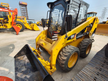 Used Front Loader Tractor CAT 246D Skid Steer Loader / Used Cat 226B 246C 246d Mini Skid Steer Loader in Stock - Skid steer: gambar 4 Used Front Loader Tractor CAT 246D Skid Steer Loader / Used Cat 226B 246C 246d Mini Skid Steer Loader in Stock - Skid steer: gambar 4