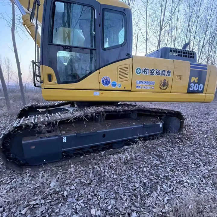 Used Good Quality Japan Original PC300-7 in Good Condition PC300-7 Komatsu - Ekskavator perayap: gambar 4 Used Good Quality Japan Original PC300-7 in Good Condition PC300-7 Komatsu - Ekskavator perayap: gambar 4
