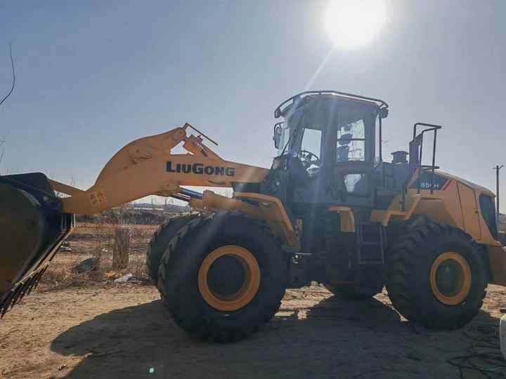Used LIUGONG 856H wheel in Good Condition for sale 90%new uesd Loader liugong 856h Used Loader For Sale - Wheel loader: gambar 2 Used LIUGONG 856H wheel in Good Condition for sale 90%new uesd Loader liugong 856h Used Loader For Sale - Wheel loader: gambar 2