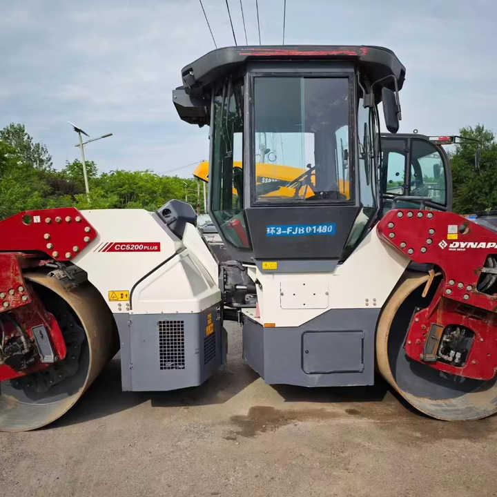 Used Original Dynapac CC5200 Double Drum Vibratory Roller Dynapac 5200 15 Tons Compactor Roller Road Machinery on Sale - Roller jalan: gambar 1 Used Original Dynapac CC5200 Double Drum Vibratory Roller Dynapac 5200 15 Tons Compactor Roller Road Machinery on Sale - Roller jalan: gambar 1