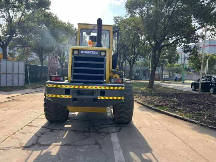 Used komatsu Wa320-3 Wheel Loader Second Hand Machine Popular Brand komatsu Hydraulic Machinery - Wheel loader: gambar 4 Used komatsu Wa320-3 Wheel Loader Second Hand Machine Popular Brand komatsu Hydraulic Machinery - Wheel loader: gambar 4