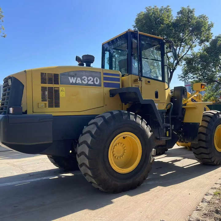 Used komatsu Wa320-5 Wheel Loader Second Hand Machine Popular Brand komatsu Hydraulic Machinery - Wheel loader: gambar 1 Used komatsu Wa320-5 Wheel Loader Second Hand Machine Popular Brand komatsu Hydraulic Machinery - Wheel loader: gambar 1