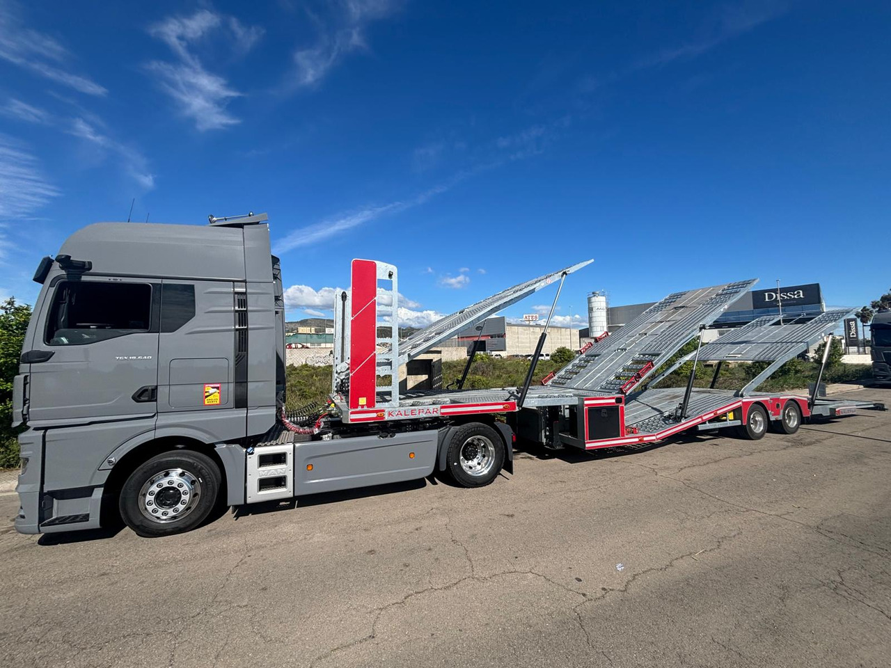 MAN TGX - Truk pengangkut mobil: gambar 3 MAN TGX - Truk pengangkut mobil: gambar 3