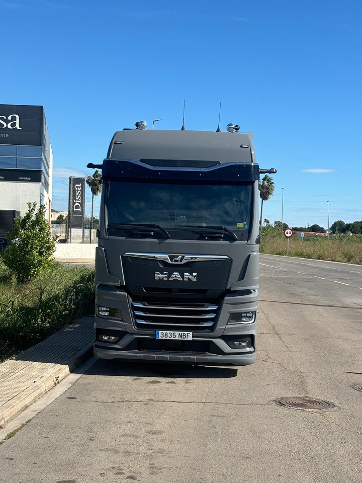 MAN TGX - Truk pengangkut mobil: gambar 4 MAN TGX - Truk pengangkut mobil: gambar 4