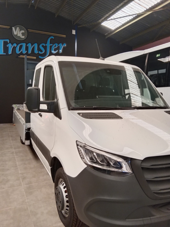 MERCEDES-BENZ SPRINTER 519 - Truk flatbed: gambar 1 MERCEDES-BENZ SPRINTER 519 - Truk flatbed: gambar 1