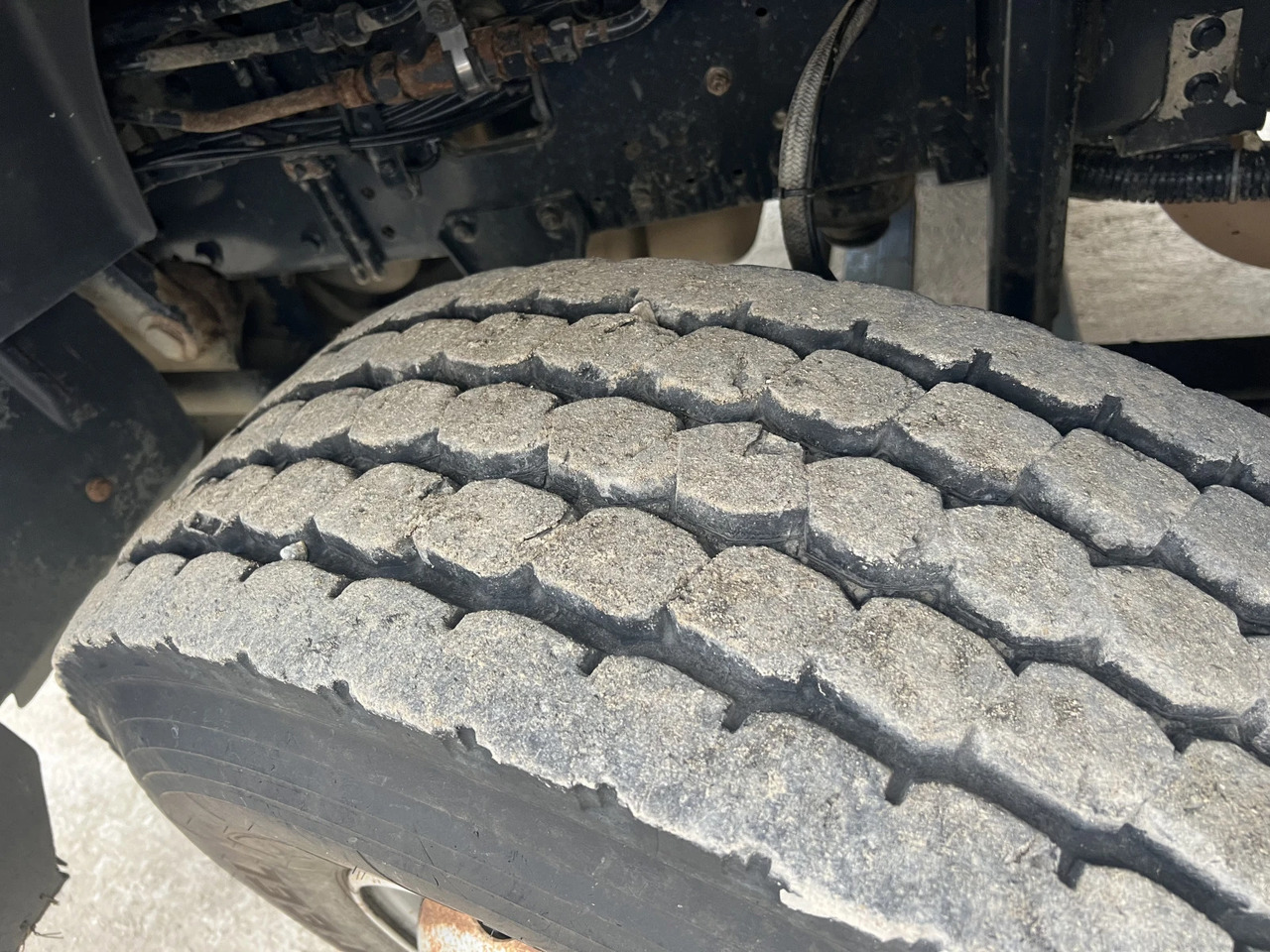 Truk jungkit Iveco Trakker 8х4, Нов внос: gambar 11 Truk jungkit Iveco Trakker 8х4, Нов внос: gambar 11