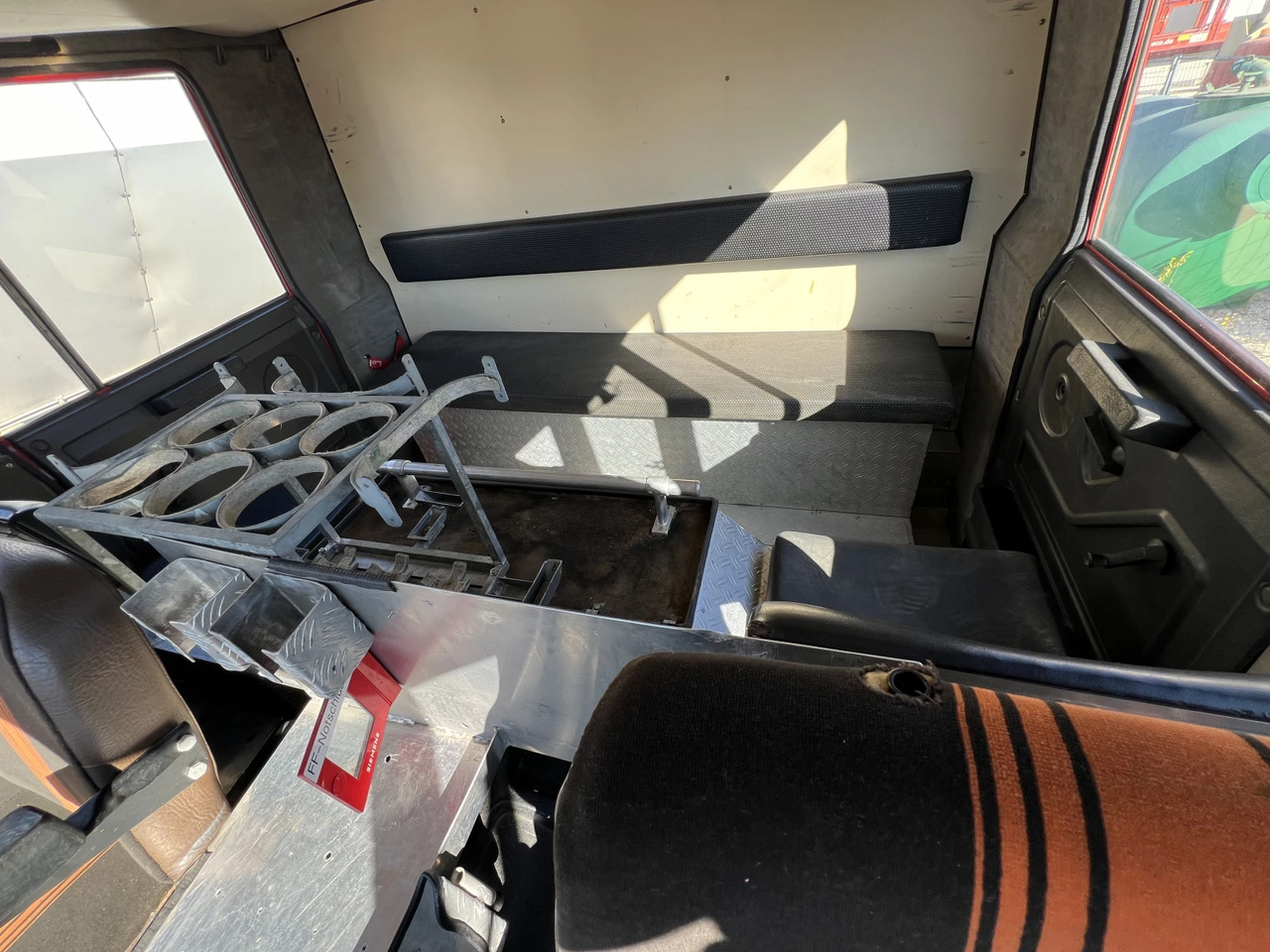 Truk pemadam kebakaran Steyr 791 4х4, 27000 км.Водоноска, FEUERWEHR,: gambar 15