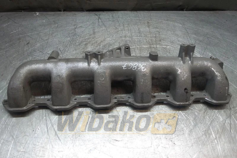 Isuzu 6BD1TLE-05 - Manifold masuk untuk Peralatan konstruksi: gambar 1 Isuzu 6BD1TLE-05 - Manifold masuk untuk Peralatan konstruksi: gambar 1
