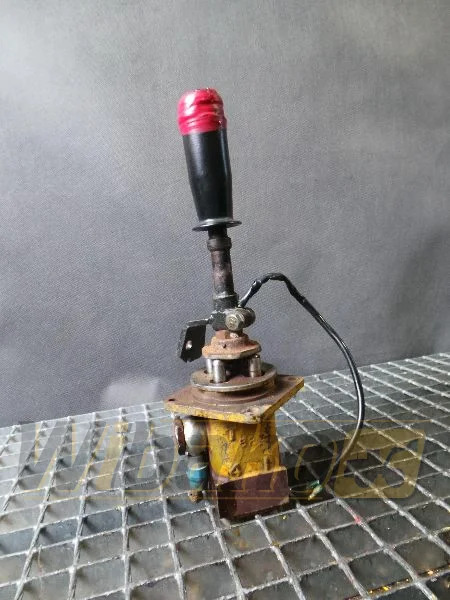 Komatsu PC300-5 - Katup hidrolik untuk Peralatan konstruksi: gambar 1 Komatsu PC300-5 - Katup hidrolik untuk Peralatan konstruksi: gambar 1