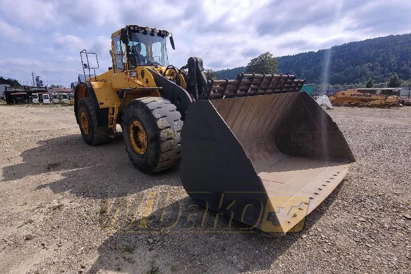 Volvo L220E - Wheel loader: gambar 3 Volvo L220E - Wheel loader: gambar 3