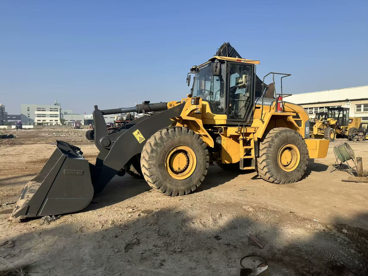 105L - Wheel loader: gambar 2 105L - Wheel loader: gambar 2