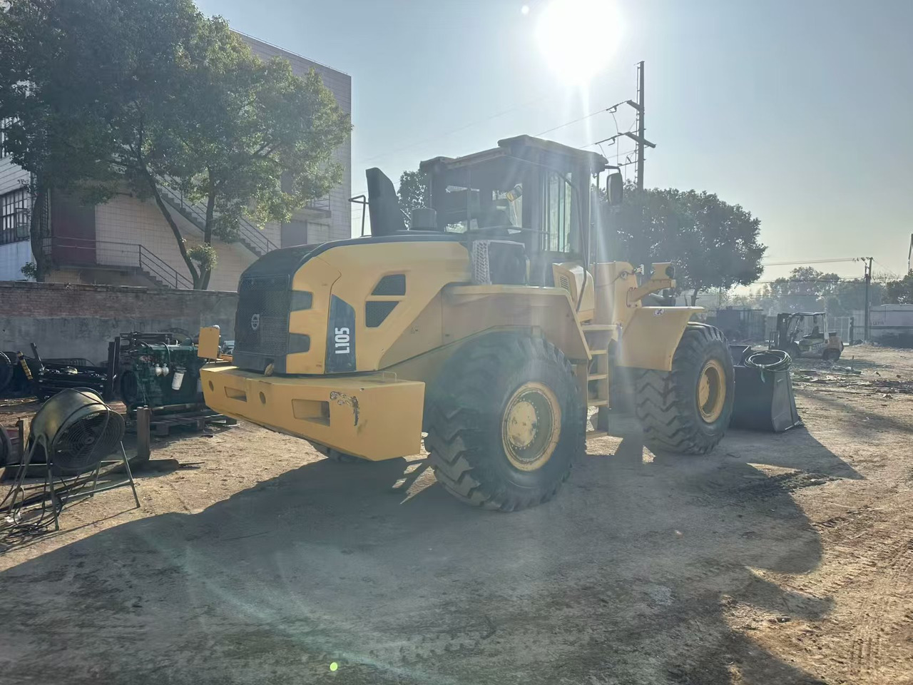 105L - Wheel loader: gambar 3 105L - Wheel loader: gambar 3