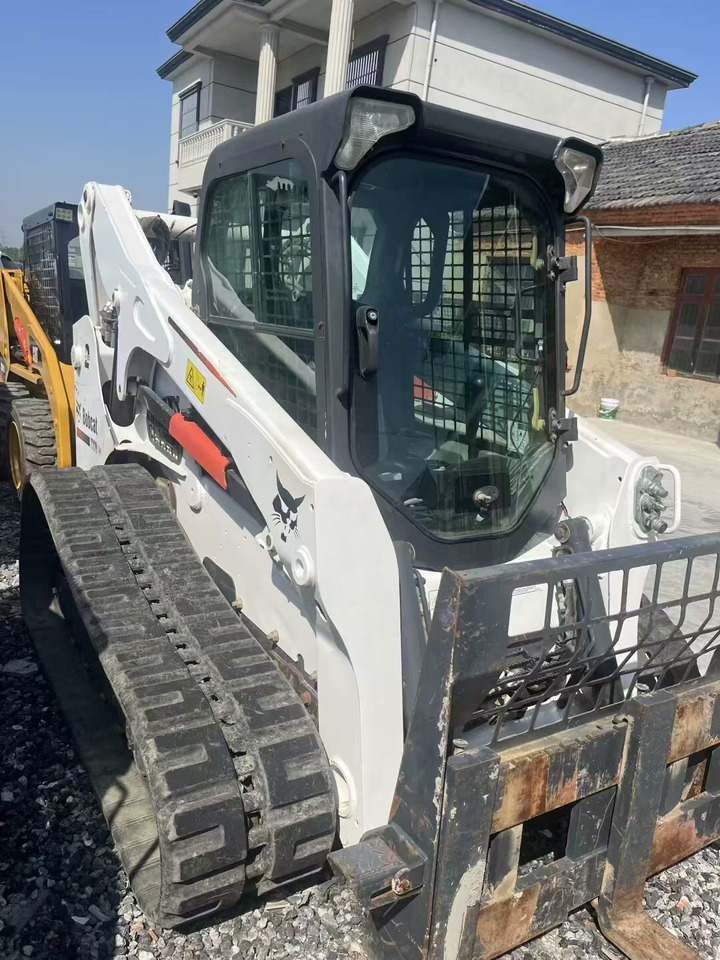 BOBCAT T770 - Scissor lifts: gambar 3 BOBCAT T770 - Scissor lifts: gambar 3